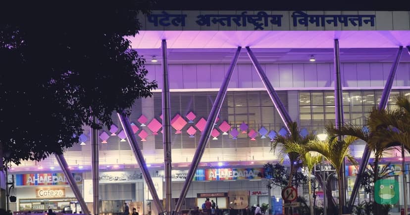 Ahmedabad SVBP International (photo: 22 February 2022 (according to Exif data)). Cropped and branded by Lounge Frog; CC0.