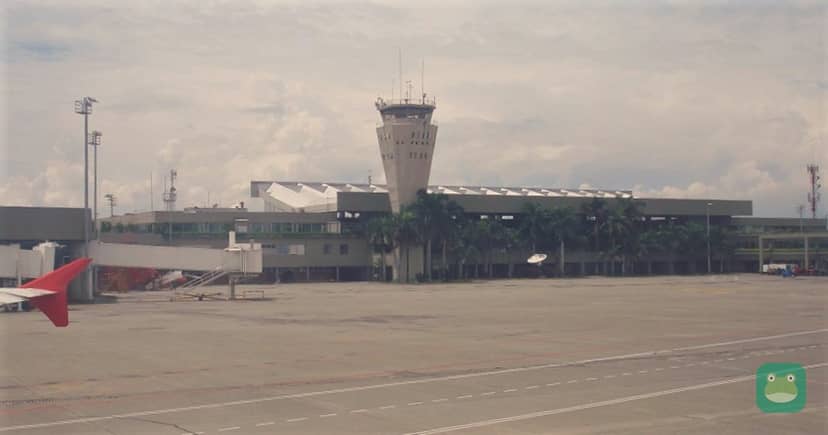 Cali Alfonso Bonilla Aragón International. Cropped and branded by Lounge Frog; CC BY-SA 3.0.