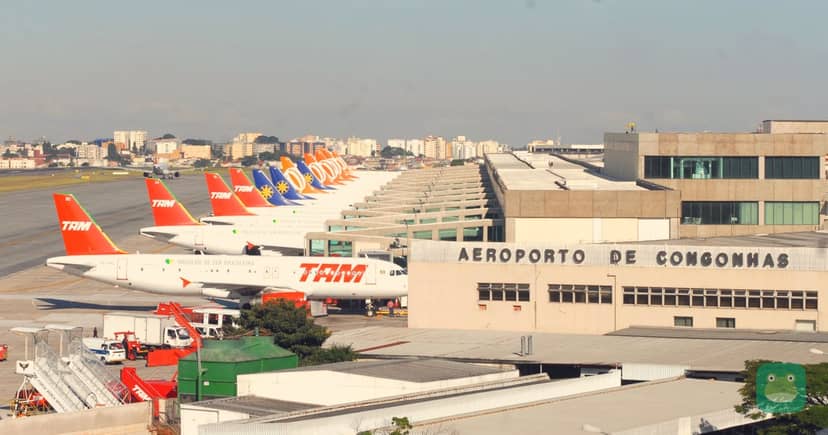 São Paulo/Congonhas–Deputado Freitas Nobre (photo: 2007-07-19). Cropped and branded by Lounge Frog; CC BY 3.0 br.