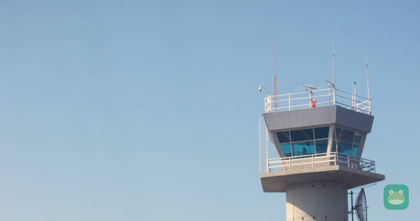 Cartagena Rafael Núñez International (photo: 2009-01-02). Cropped and branded by Lounge Frog; CC BY-SA 3.0.