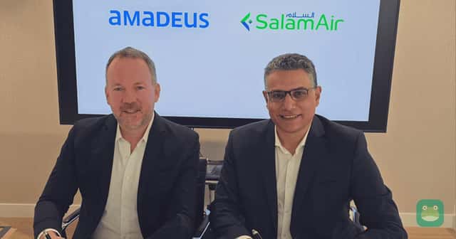SalamAir and Amadeus officials at the distribution agreement signing. Photo: Amadeus.