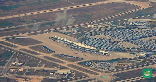 Austin-Bergstrom International Airport from the air (2009, representative photo). Photo: LoneStarMike, CC BY-SA 3.0, via Wikimedia Commons.