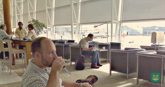 Maple Leaf Lounge timing: a connection is different from arriving very early