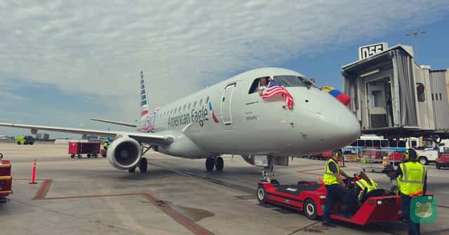 The American Eagle Embraer 175 that flew the first US-Venezuela nonstop in seven years, in Miami on April 30.