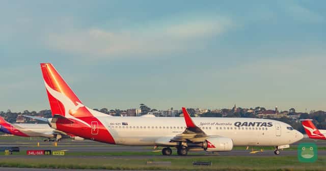Qantas Airways Boeing 737-800
