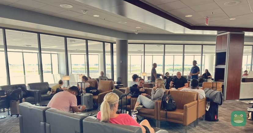 American Airlines Admirals Club, BNA Concourse C — main seating