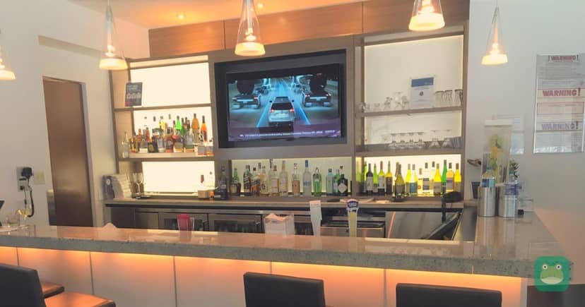Delta Sky Club (A6), BOS