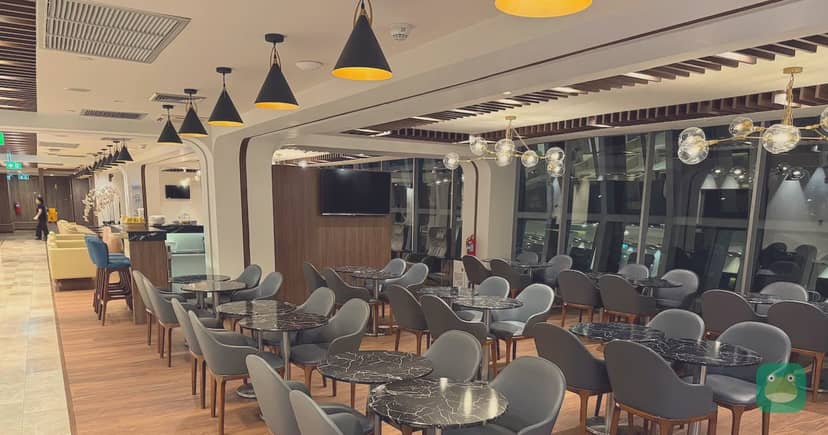 Turkish Airlines Lounge, BKK Concourse D — dining tables