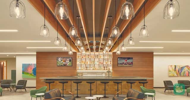 The Airport Restaurant Might Beat Your Lounge. Even If You Paid for the Card.