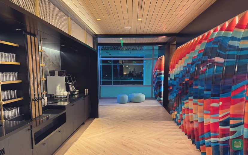 Chase Sapphire Lounge by The Club, SAN Terminal 2 — seating by the windows