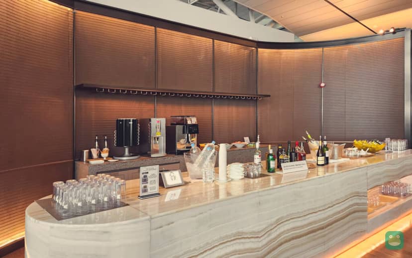 Asiana Business Lounge (Central), ICN Terminal 1 near Gate 26 — bar