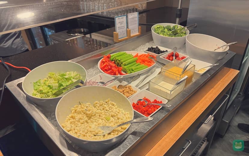 The Club SEA, SEA Concourse A — buffet