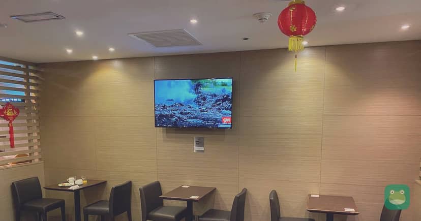 Plaza Premium Lounge (International Departures), PEN — dining area