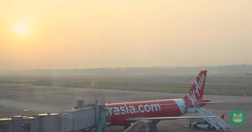 Earth Lounge (Domestic), COK Terminal 1 — tarmac view from the windows