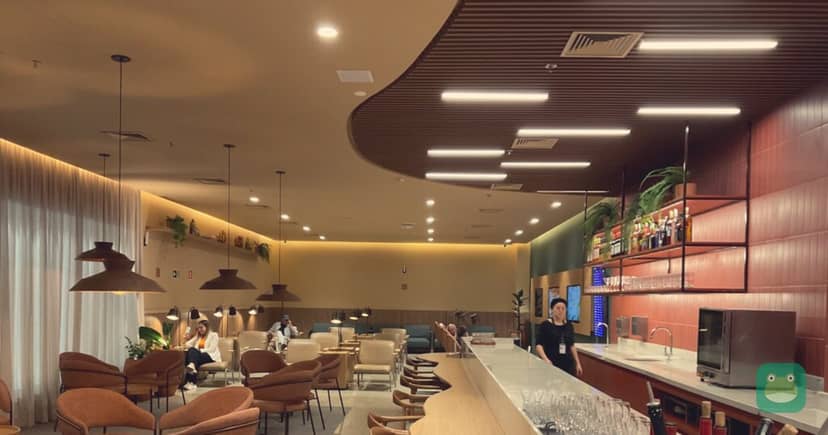 Ambaar Club (International), POA Terminal 1 — long seating hall