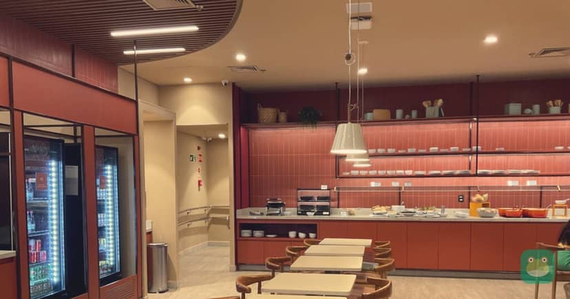 Ambaar Club (International), POA Terminal 1 — dining tables and chairs