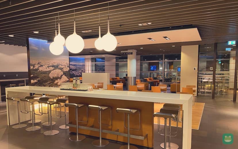 Lufthansa Business Lounge (A), FRA Terminal 1 (A/Z) — bar seating
