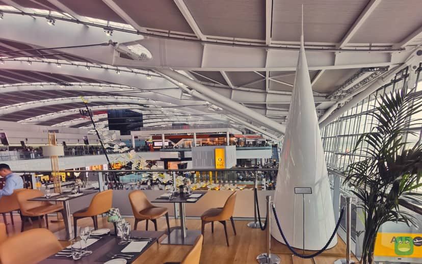 Concorde nose section display, British Airways Concorde Room, Heathrow Terminal 5