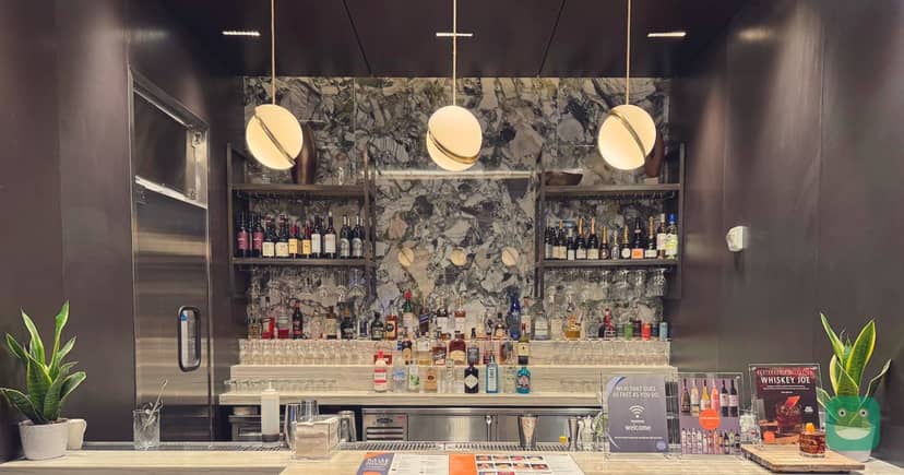 Delta Sky Club (A center), ATL
