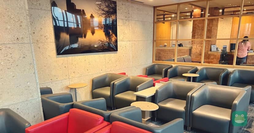 American Airlines Admirals Club, AUS Barbara Jordan Terminal — seating area
