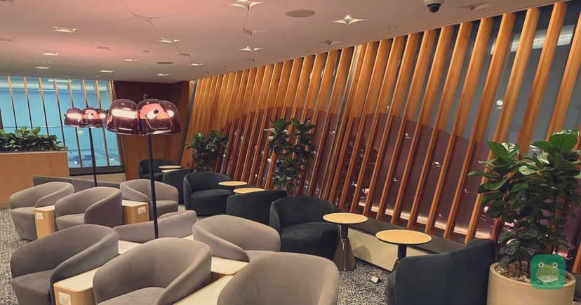 Capital One's Dulles lounge is back to full service after a summer of coffee and grab-and-go