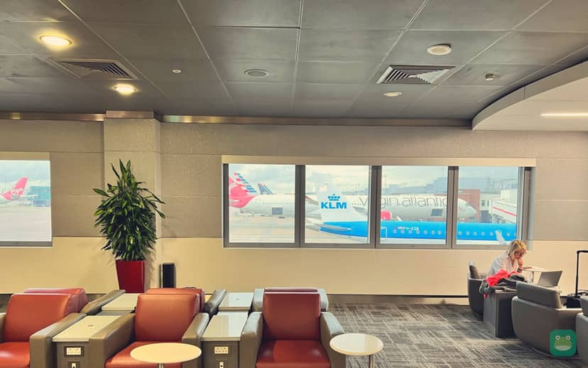 Armchair seating with apron views, American Airlines Admirals Club, Heathrow Terminal 3