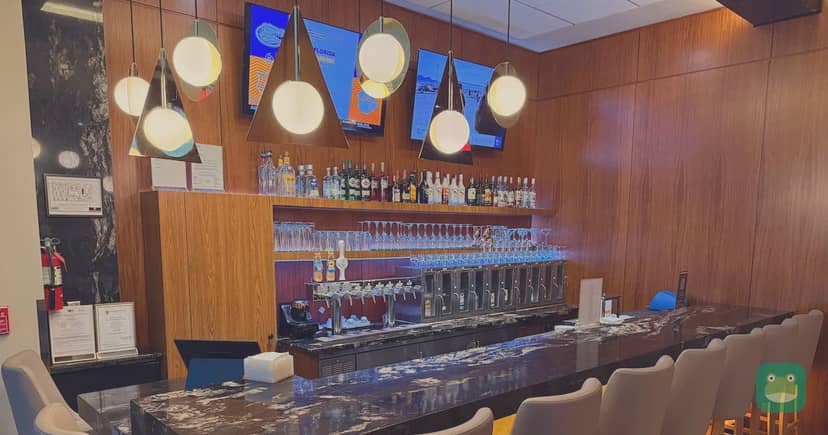 Turkish Airlines Lounge, IAD Concourse B — bar