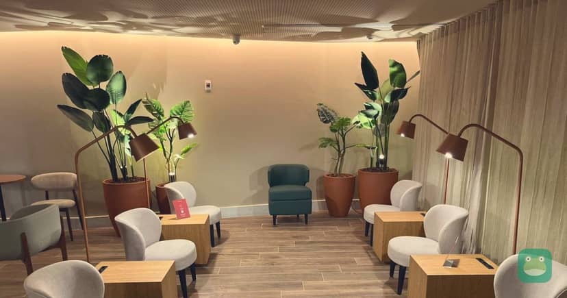 Ambaar Lounge (Gate 7), CNF Terminal 1 — expanded lounge interior