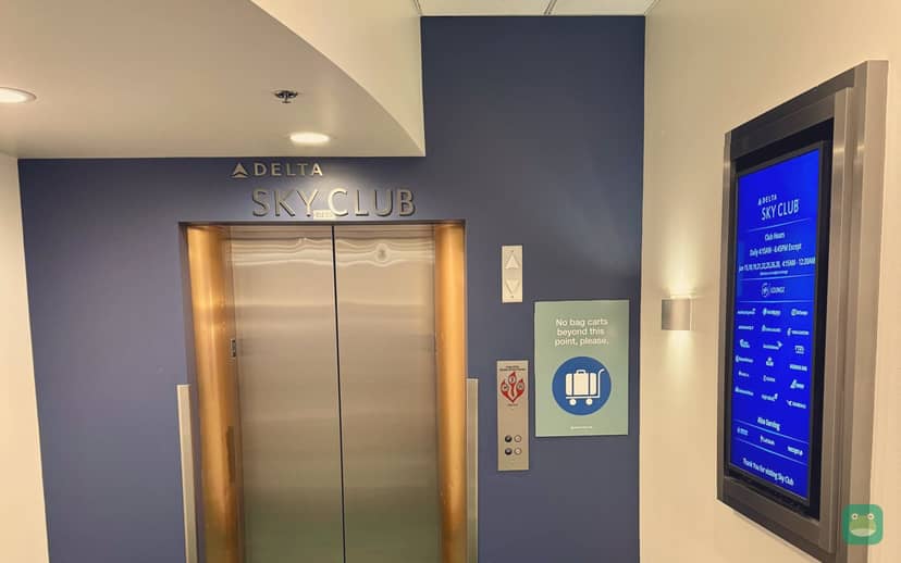 Delta Sky Club, PDX Concourse D — lounge interior