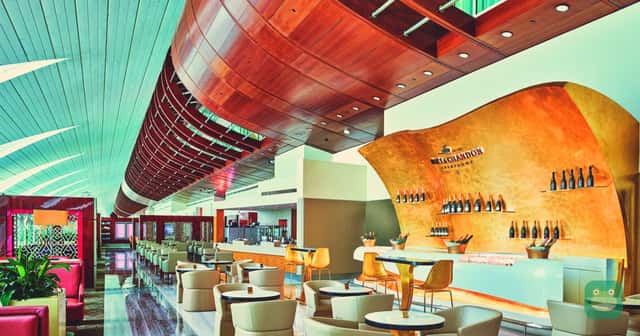 Emirates Business Class Lounge, DXB Terminal 3 Concourse B — champagne lounge