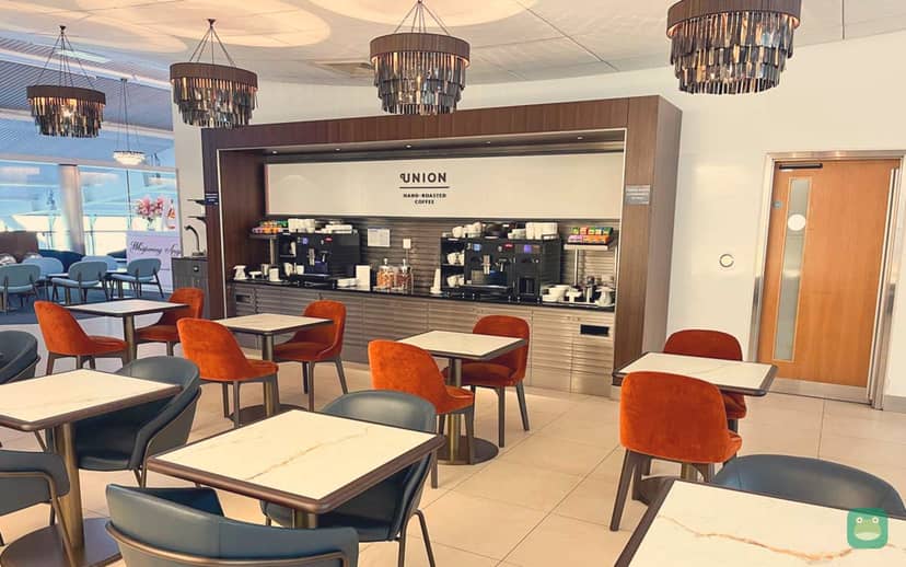 Coffee station and dining tables, British Airways Galleries Club, Heathrow Terminal 5B
