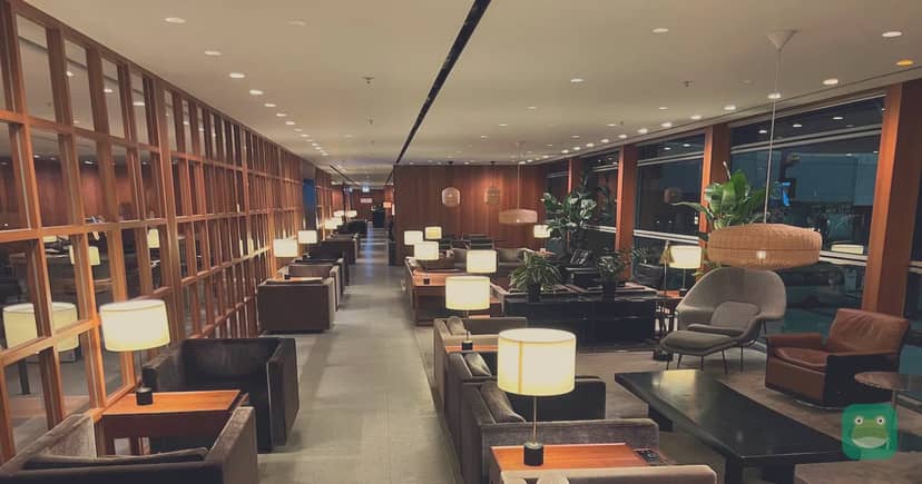 Cathay Pacific The Pier Business, HKG Terminal 1 — lounge seating