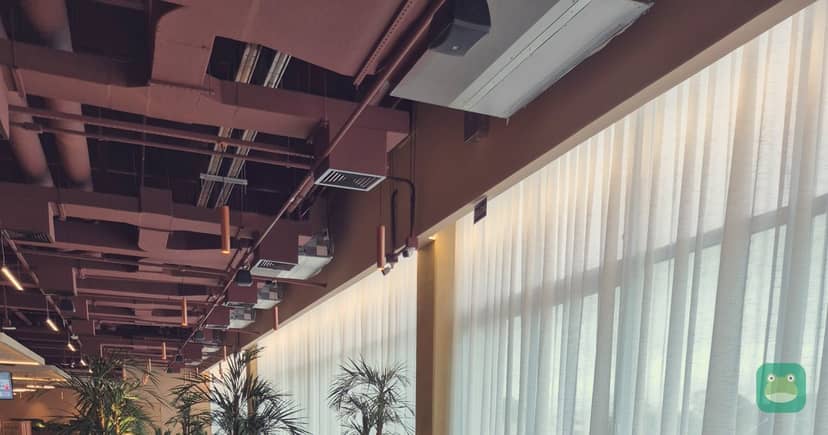 VIP Ambaar Club, CGH Terminal 1 — seating and dining area
