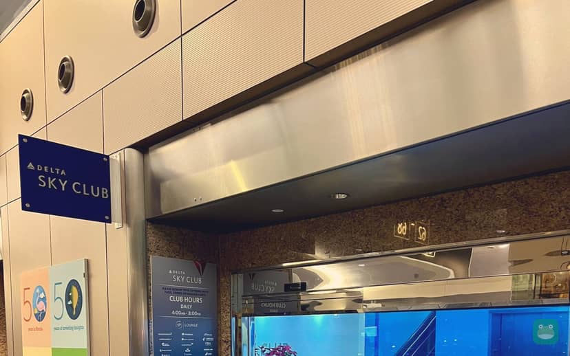Delta Sky Club, TPA Airside E — lounge interior
