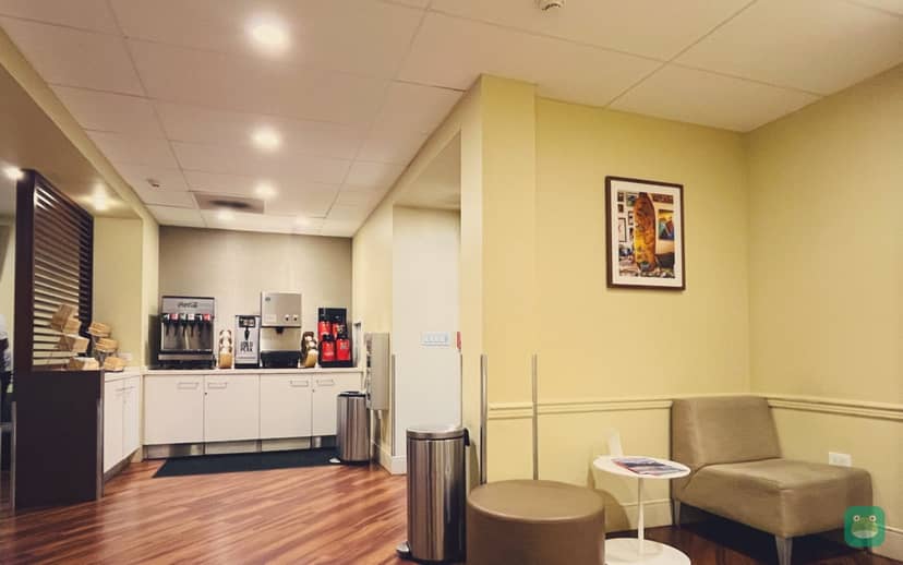 Hawaiian Airlines Premier Club, LIH Main Terminal — lounge
