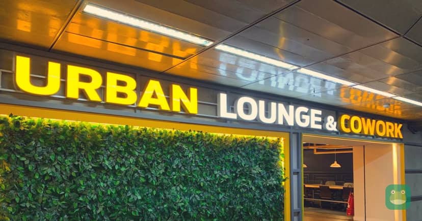 Entrance with Urban Lounge & Cowork signage, Guarulhos Terminal 2