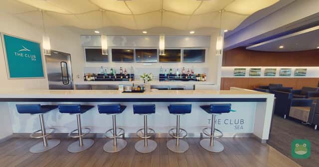 The Club SEA (S), SEA Concourse S — bar