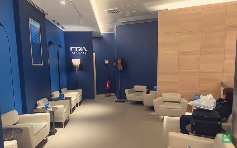 ITA Airways Piazza Vincenzo Bellini Lounge, CTA Terminal A — seating