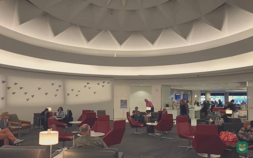 American Airlines Admirals Club, LAX Terminal 5 — seating