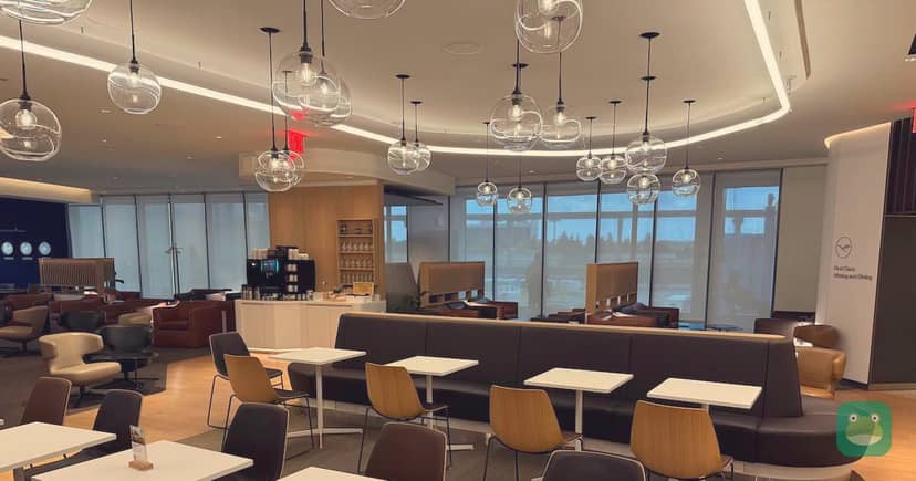 Lufthansa Lounge, EWR