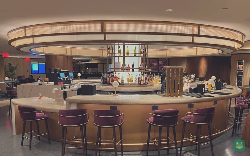 Chase Sapphire Lounge by The Club, LGA Terminal B — circular bar