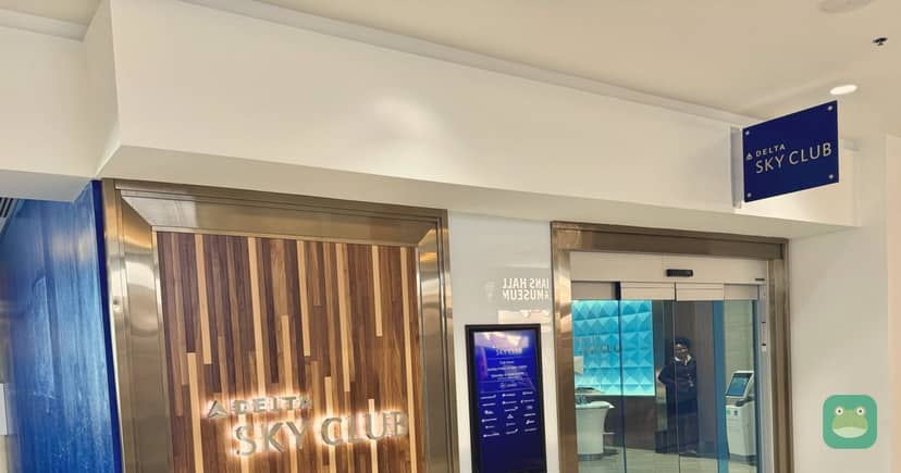 Delta Sky Club, BNA Concourse B — main lounge with windows