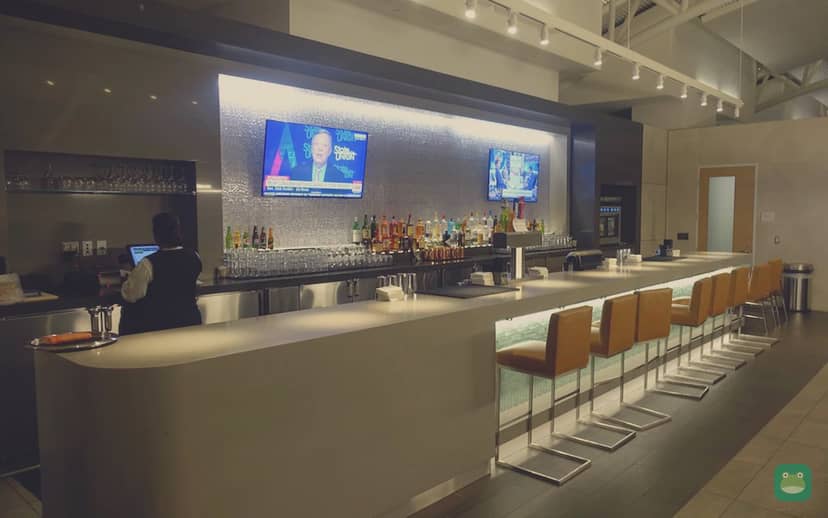 American Airlines Admirals Club, LAX Terminal 4 — bar