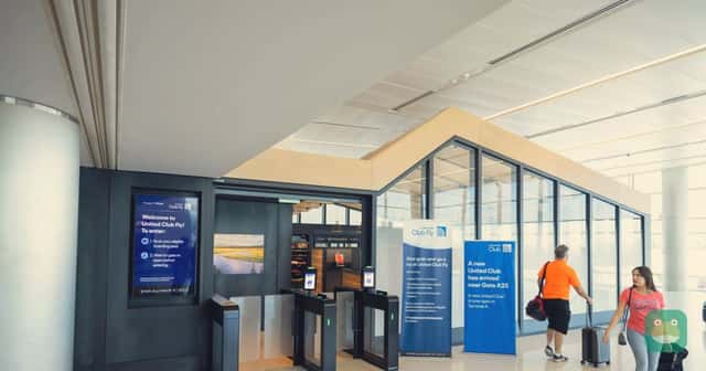 The worst-rated lounges at major US airports (and where to go instead)