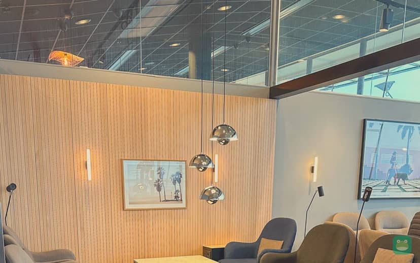 SAS Lounge, GOT Main Terminal — armchairs