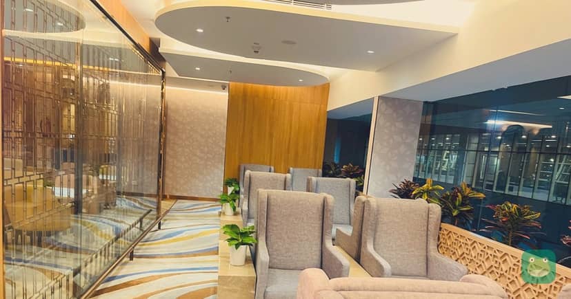 Good Times Bar & Lounge, BOM Terminal 1 — armchair seating