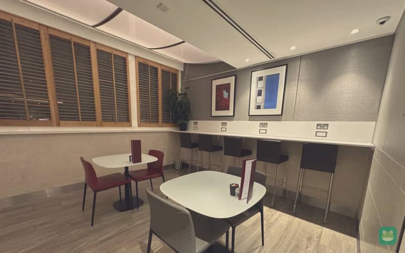 Side dining room, American Airlines Arrivals Lounge, Heathrow T3